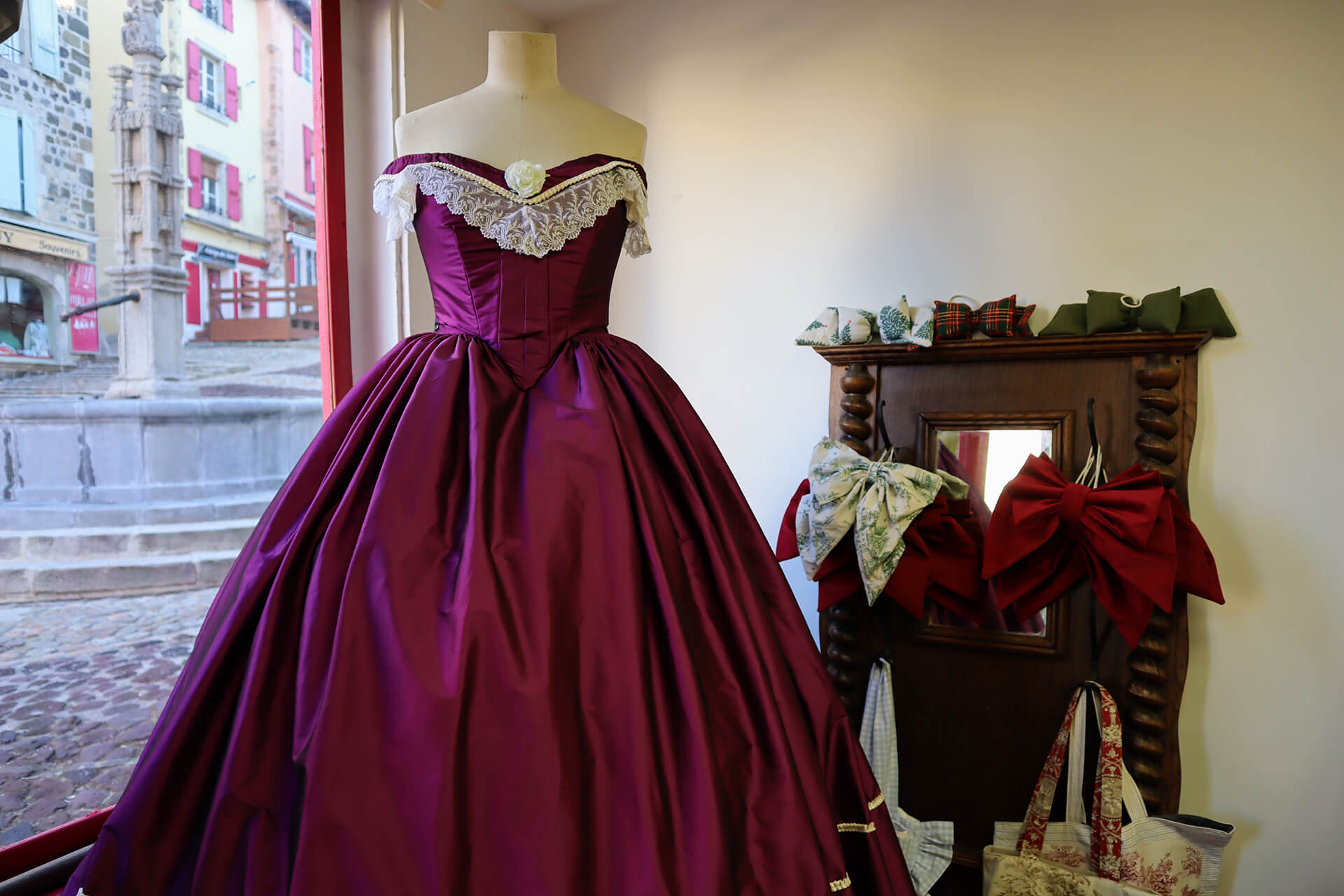 costumes-des-livres-et-moi-velay-attractivite (6)